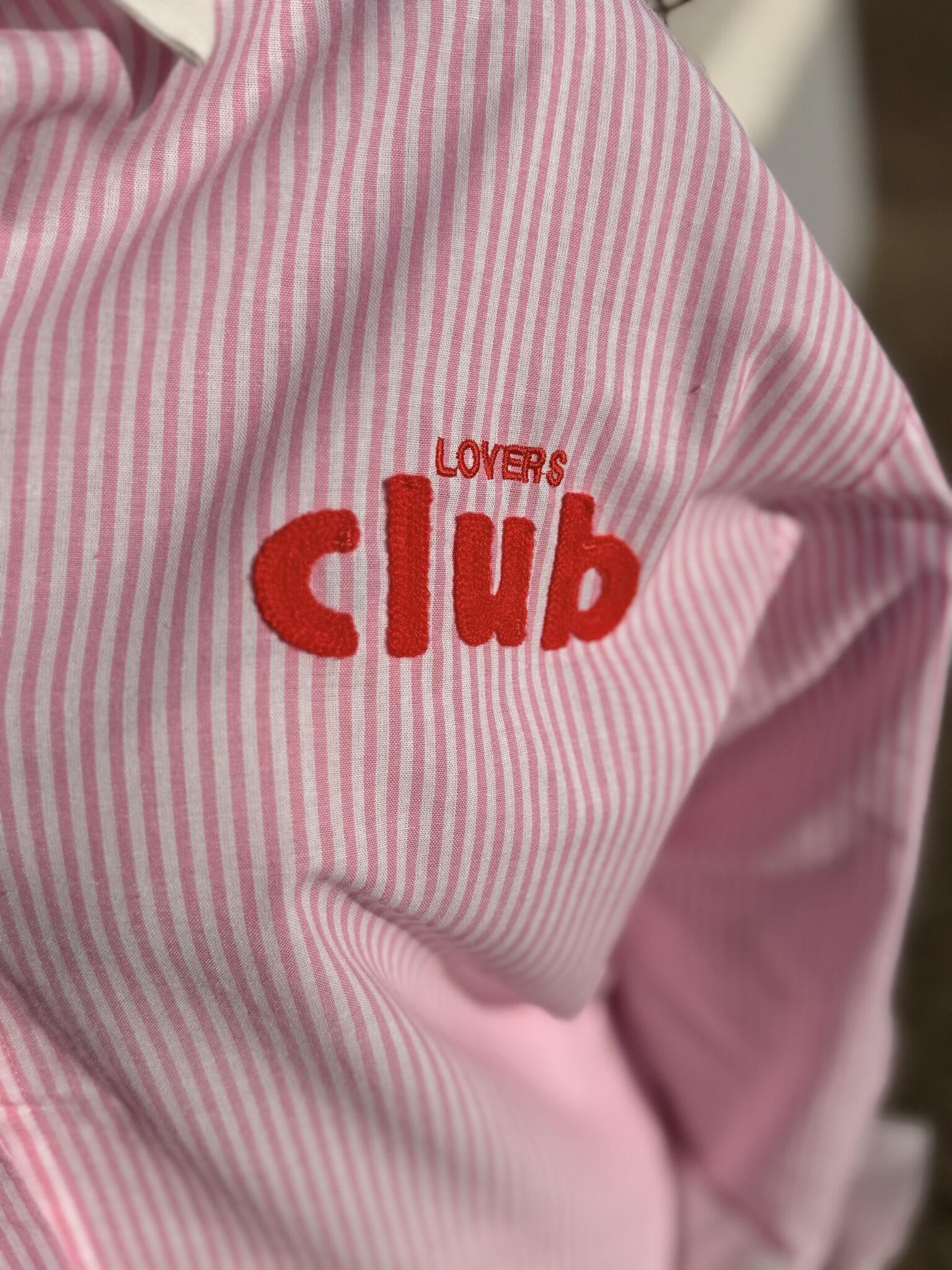 Chemise rayée rose café Club – Image 3
