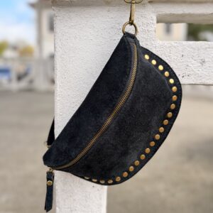 pochette banane noir clouté avec bandoulière