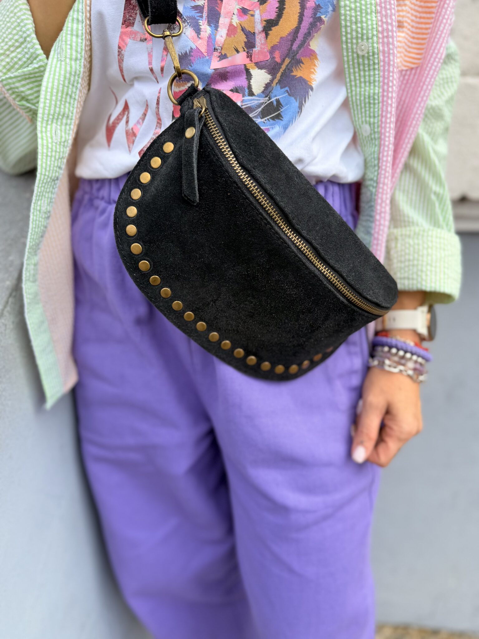 pochette banane noir clouté avec bandoulière