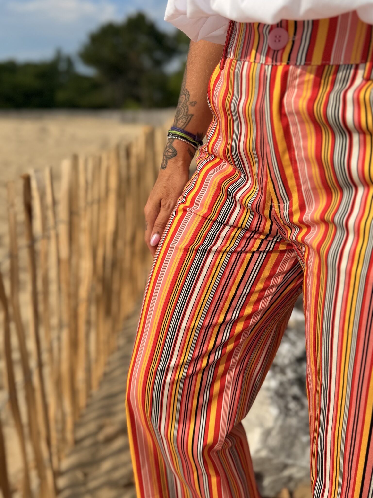 pantalon rétro rayé coloré