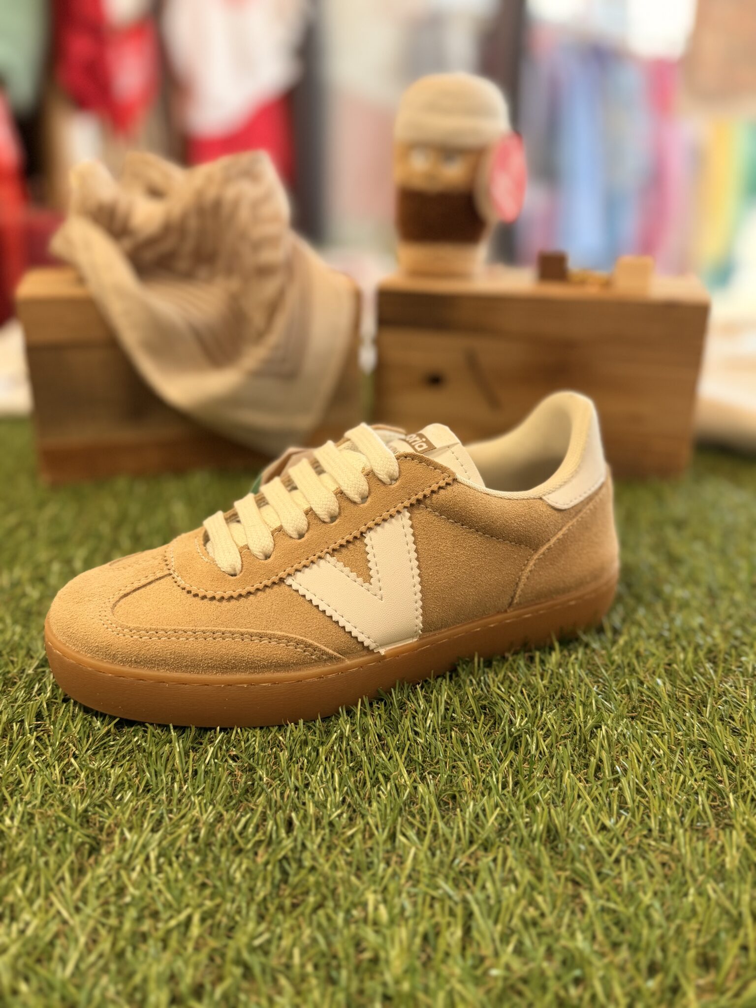 basket victoria femme en daim couleur ecru