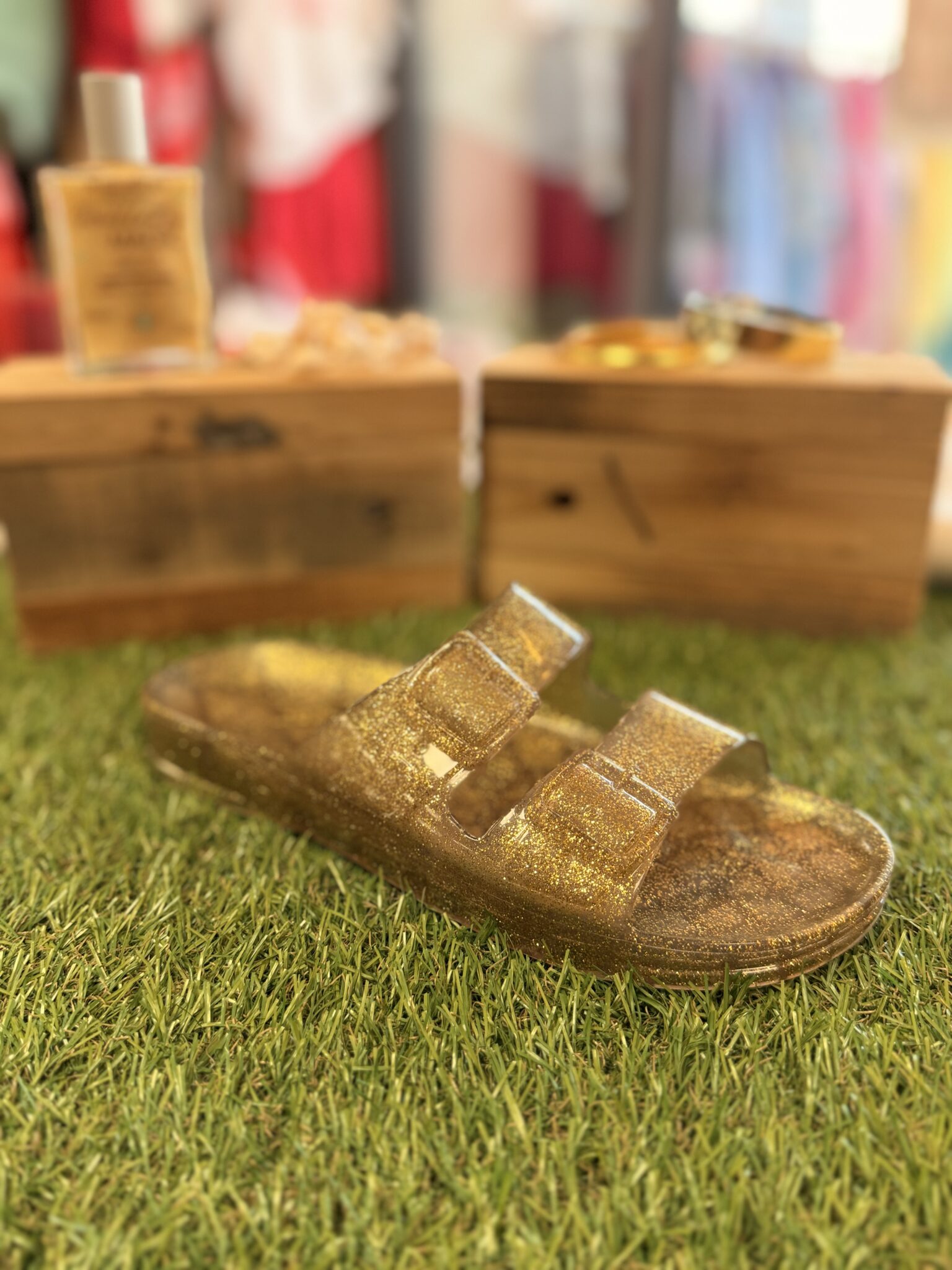 sandale pour femme à paillette dorée à doubles brides