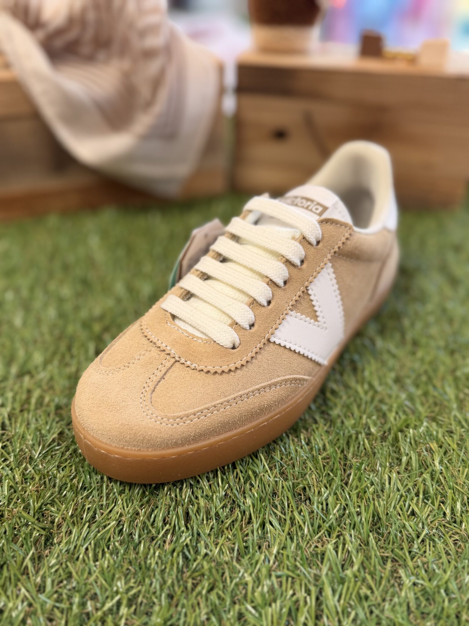 basket victoria femme en daim couleur ecru